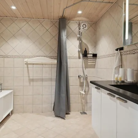 Gorgeous In With Kitchen Holiday home *